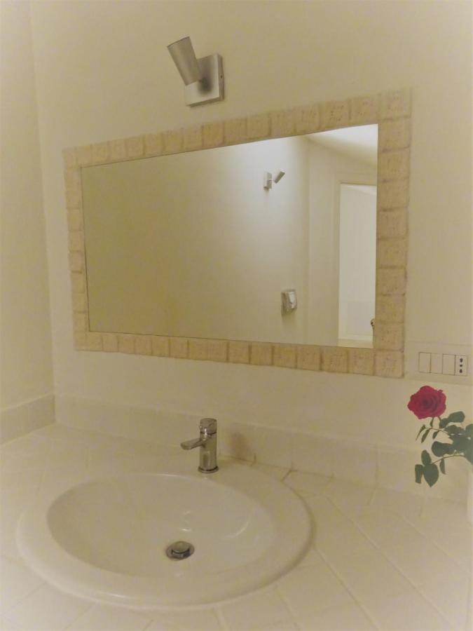 White - San Pantaleo Apartment Exterior photo